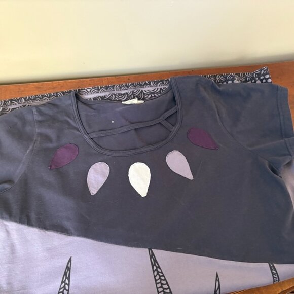 Two tone Black /Grey Applique & Print top "wearable art" by Leopard & Horse - Picture 5 of 6